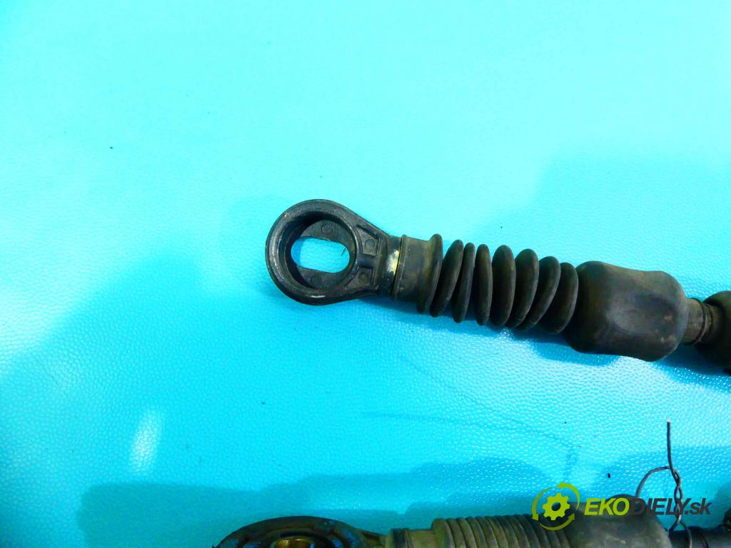 Hyundai I30 II 2012-2016 1.4 16v 100 HP manual 73,2 kW 1396 cm3 5- Páka: Změny: stupeň,rýchlosť  (Rýchlostné páky / kulisy)