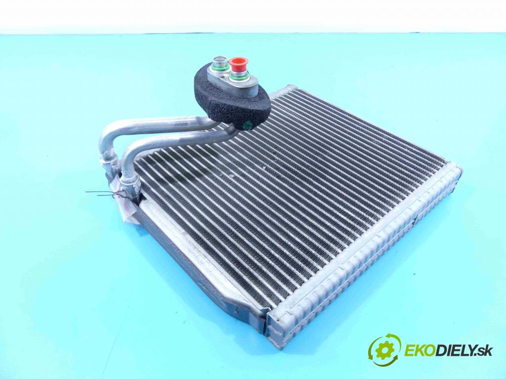 Hyundai I30 II 2012-2016 1.4 16v 100 hp manual 73,2 kW 1396 cm3 5- radiátor  (Radiátory topení)