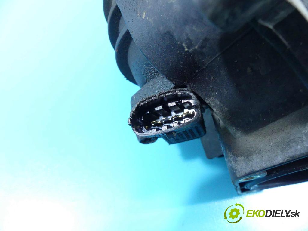 Kia Ceed I 2006-2012 1.6 16v 126 HP manual 93 kW 1591 cm3 3- zvod nasávací 39300-2B000 (Sacie potrubia)