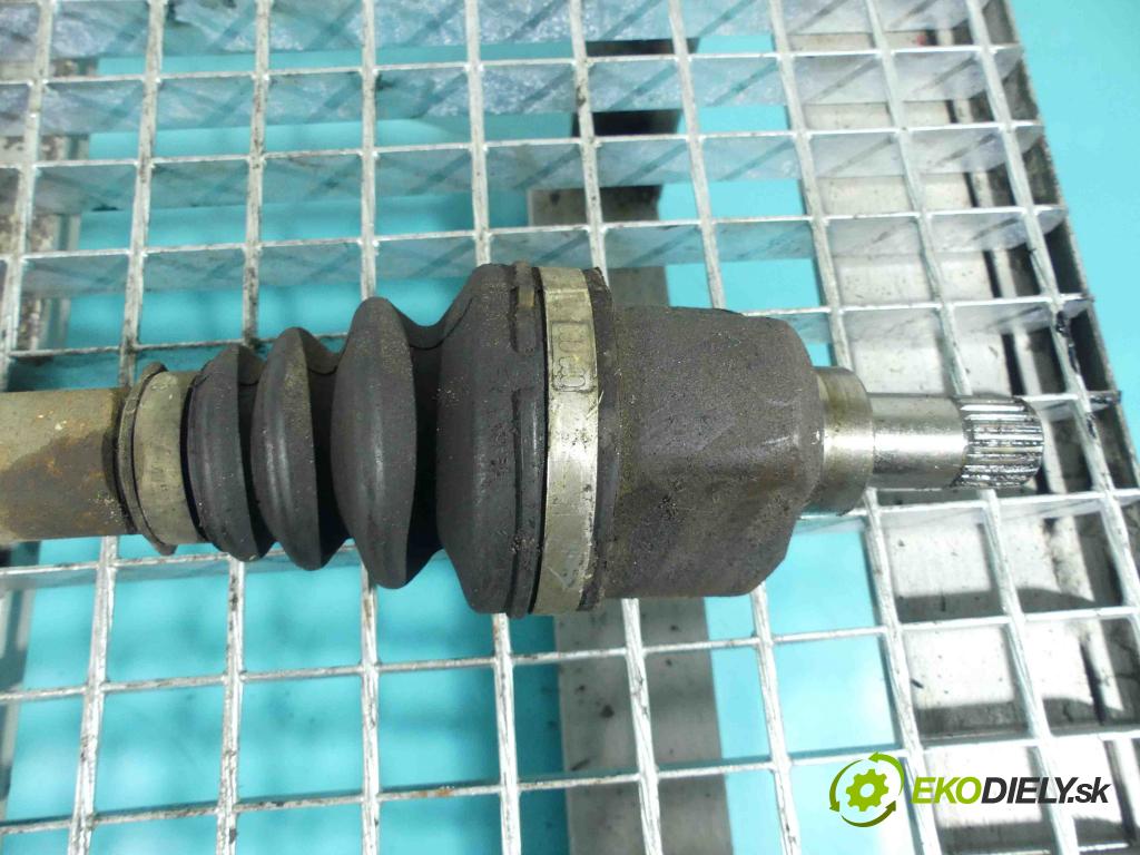 Citroen C4 II 2010-2017 1.6 hdi 111KM manual 82 kW 1560 cm3 5- poloos ľavé  (Poloosy)