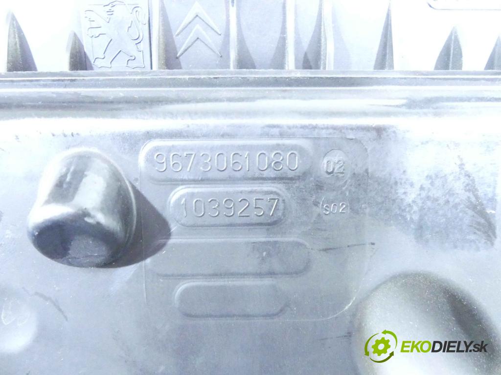 Citroen C4 II 2010-2017 1.6 hdi 111KM manual 82 kW 1560 cm3 5- obal filtra vzduchu 9673061080 (Kryty filtrů)