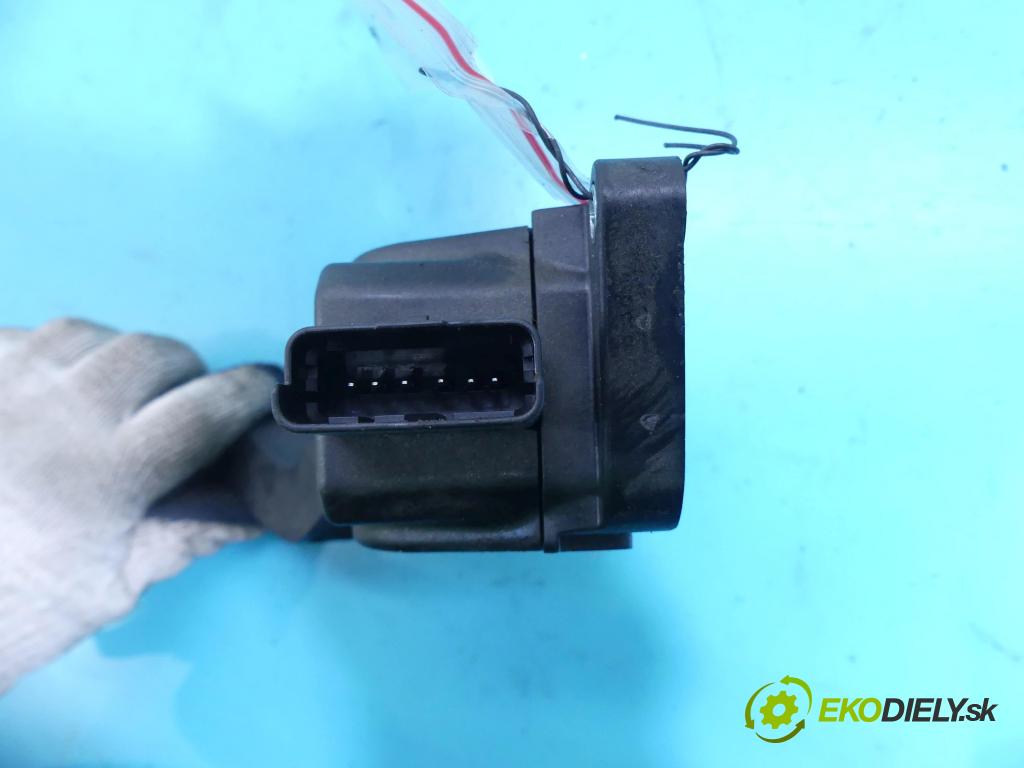 Citroen C4 II 2010-2017 1.6 hdi 111KM manual 82 kW 1560 cm3 5- pedále 0280755164 (Pedále)