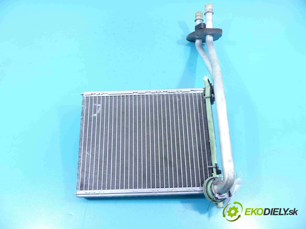 DS 4 2015-2020 1.6 hdi 120 hp automatic 88 kW 1560 cm3 5- radiátor T1014497T (Radiátory topení)