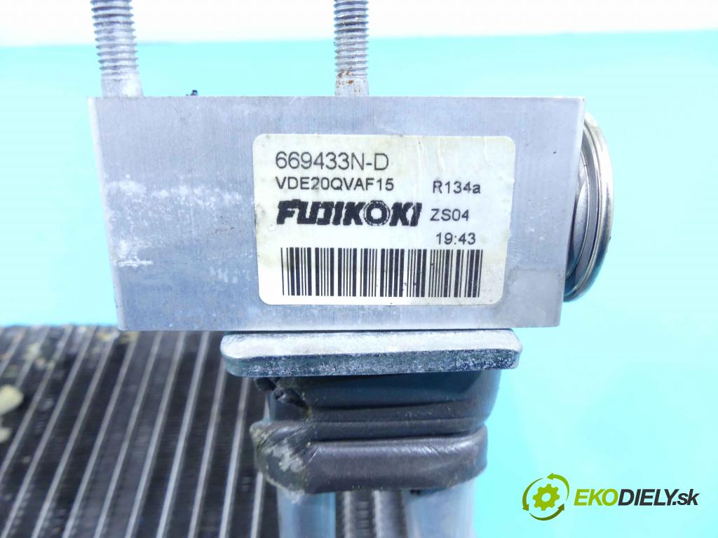 DS 4 2015-2020 1.6 hdi 120 hp automatic 88 kW 1560 cm3 5- radiátor 669433N-D (Radiátory topení)