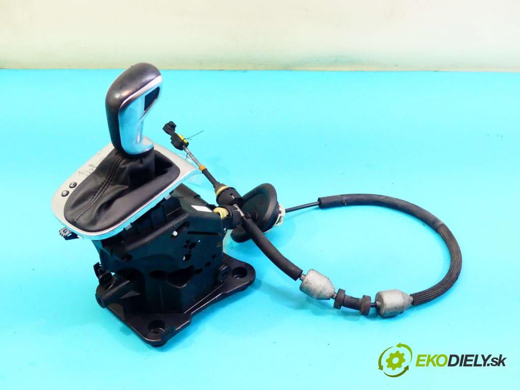 DS 4 2015-2020 1.6 hdi 120 HP automatic 88 kW 1560 cm3 5- Páka: Změny: stupeň,rýchlosť 9815863680 (Rýchlostné páky / kulisy)