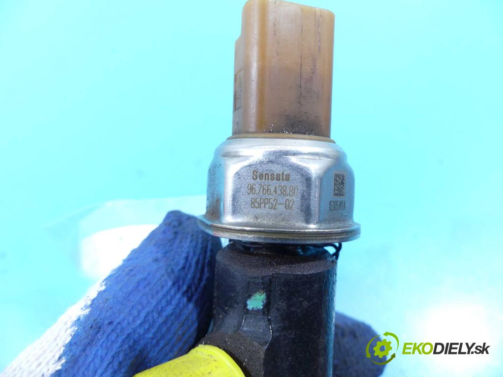 DS 4 2015-2020 1.6 hdi 120 HP automatic 88 kW 1560 cm3 5- lišta vstrekovacia 9804776780 (Vstrekovacie lišty)