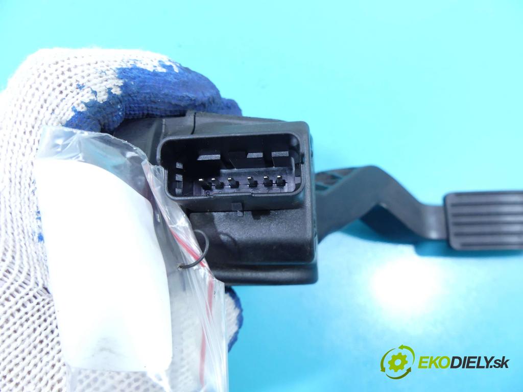 DS 4 2015-2020 1.6 hdi 120 HP automatic 88 kW 1560 cm3 5- pedále 0280755164 (Pedále)