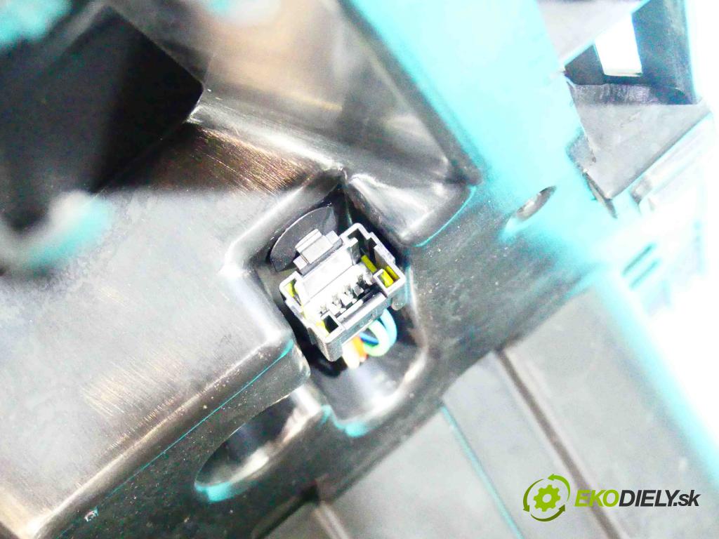 DS 4 2015-2020 1.6 hdi 120 HP automatic 88 kW 1560 cm3 5- Subwoofer: 9677558980-02 (Audio zariadenia)