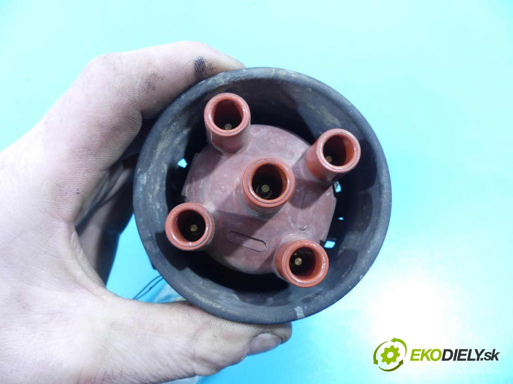 Seat Ibiza II 6K 1993-2002 1.4 60 HP manual 44 kW 1390 cm3 5- rozdeľovač 0237521061 (Rozdeľovače)