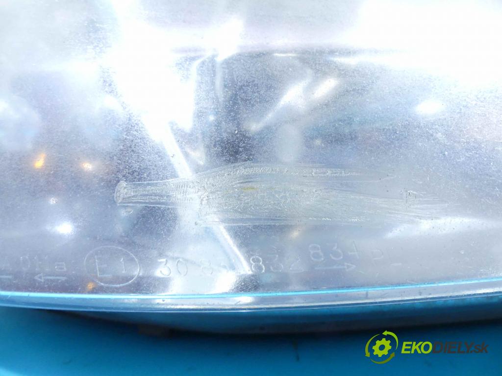 Peugeot 406 1.8 16v 110 HP manual 81 kW 1762 cm3 4- Reflektor: pravý  (Pravé)