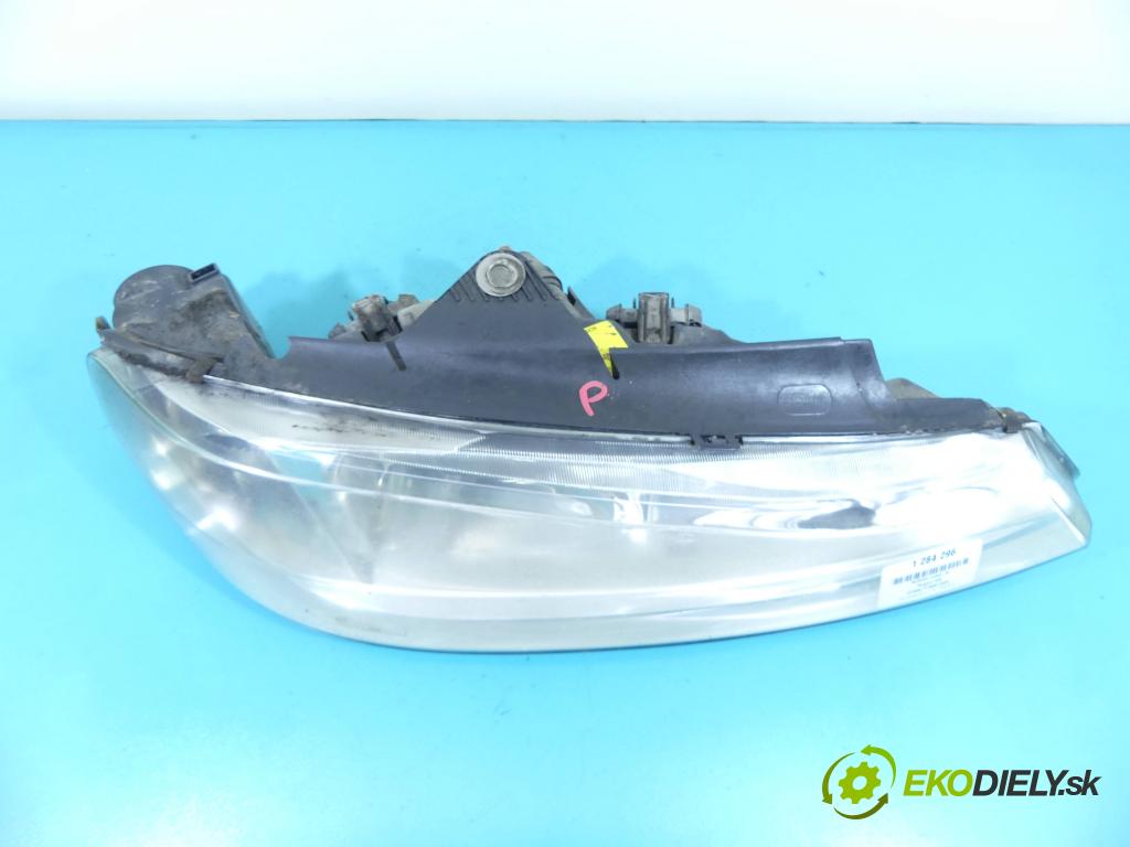 Peugeot 406 1.8 16v 110 HP manual 81 kW 1762 cm3 4- Reflektor: pravý  (Pravé)