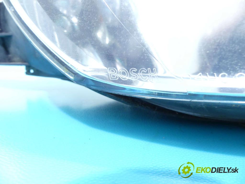 Peugeot 406 1.8 16v 110 HP manual 81 kW 1762 cm3 4- Reflektor: pravý  (Pravé)