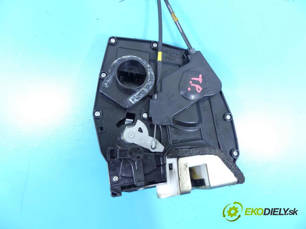 Suzuki Swift Mk6 2005-2010 1,3.0 DDiS 69KM manual 51 kW 1248 cm3 5- zámek zadní pravý