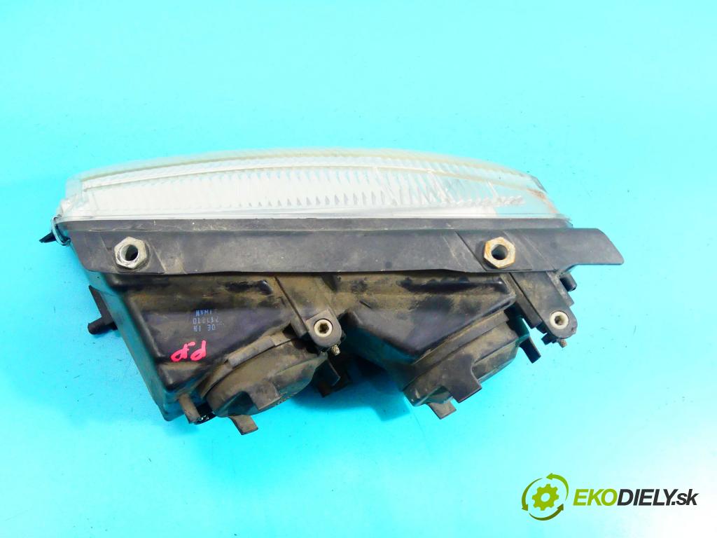 Vw Passat B5 1995-2005 1.6 101 HP manual 74 kW 1595 cm3 4- Reflektor: pravý  (Pravé)