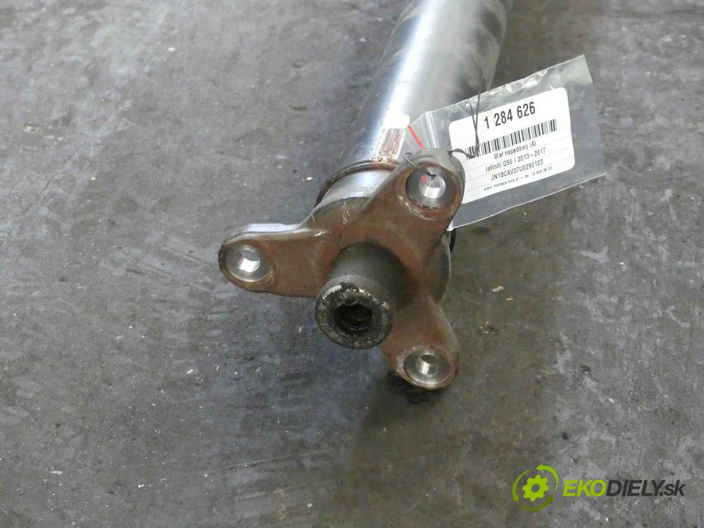 Infiniti Q50 I 2013-2017 2.0 T 211KM automatic 155 kW 1991 cm3 4- Hřídel:  (Kardaňové hriadele)