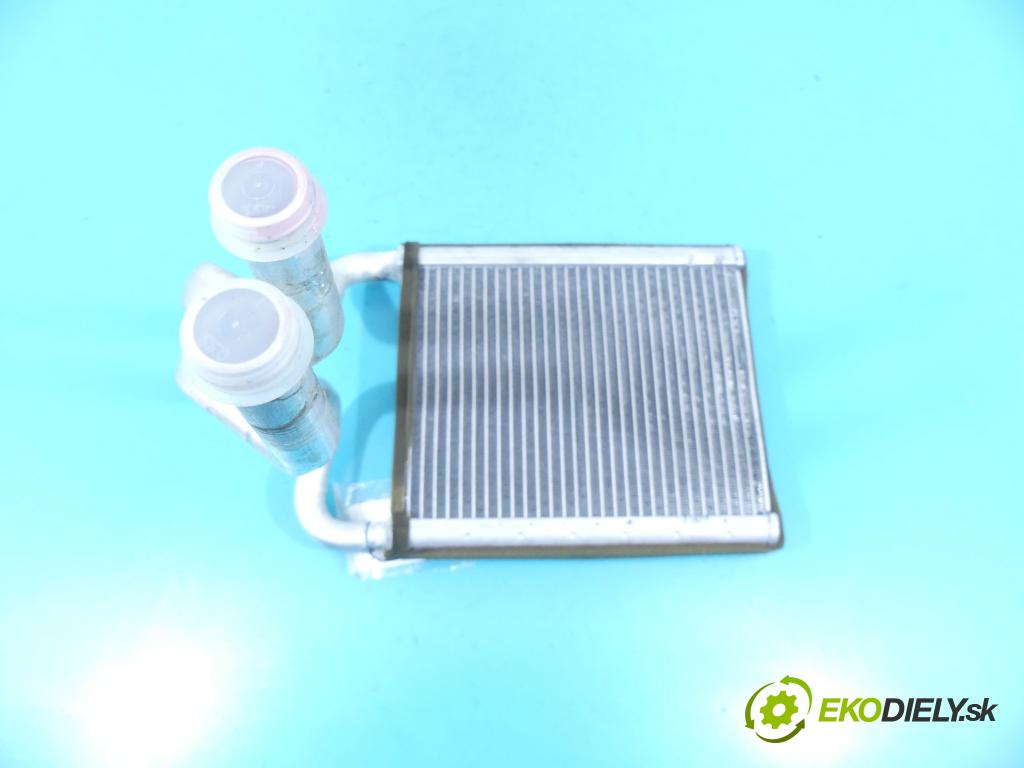 Hyundai I30 II 2012-2016 1.4 16v 100 hp manual 73,2 kW 1396 cm3 5- radiátor  (Radiátory topení)