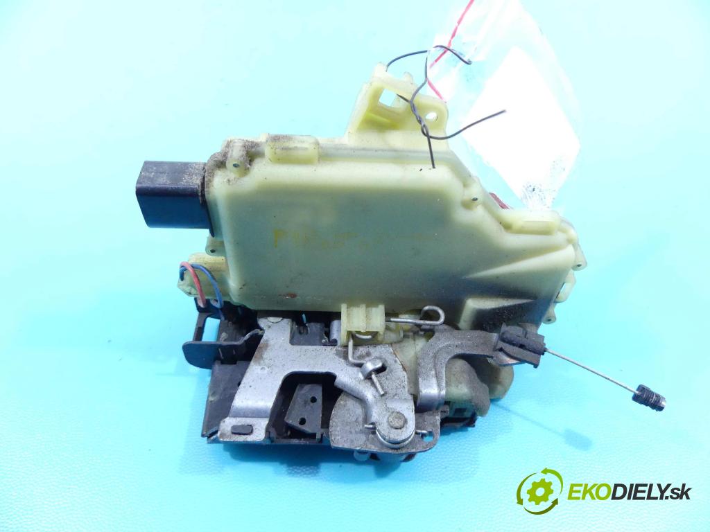 Vw Jetta V 2005-2010 2.5 170 hp automatic 125 kW 2480 cm3 4- zámek zadní levý 7L0839015D