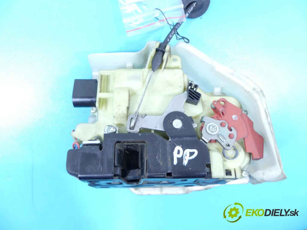 Vw Jetta V 2005-2010 2.5 170 hp automatic 125 kW 2480 cm3 4- zámek přední pravý