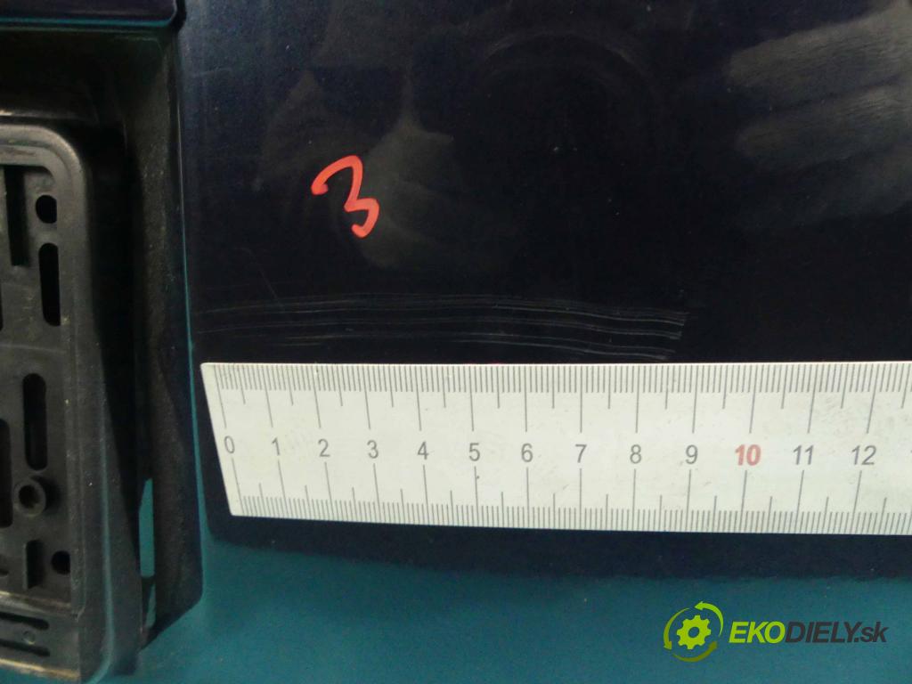 Vw Passat B5 1995-2005 1.6 101 hp manual 74 kW 1595 cm3 4- zadní kufrové dveře  (Zadní kapoty)