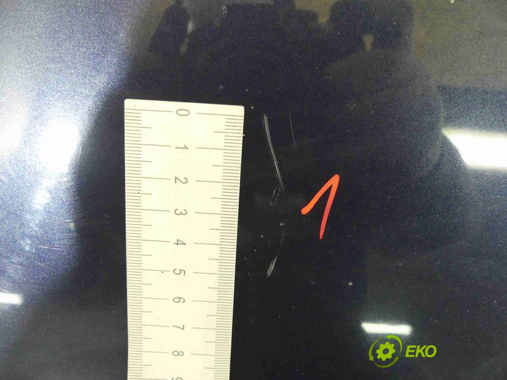 Vw Passat B5 1995-2005 1.6 101 hp manual 74 kW 1595 cm3 4- zadní kufrové dveře  (Zadní kapoty)