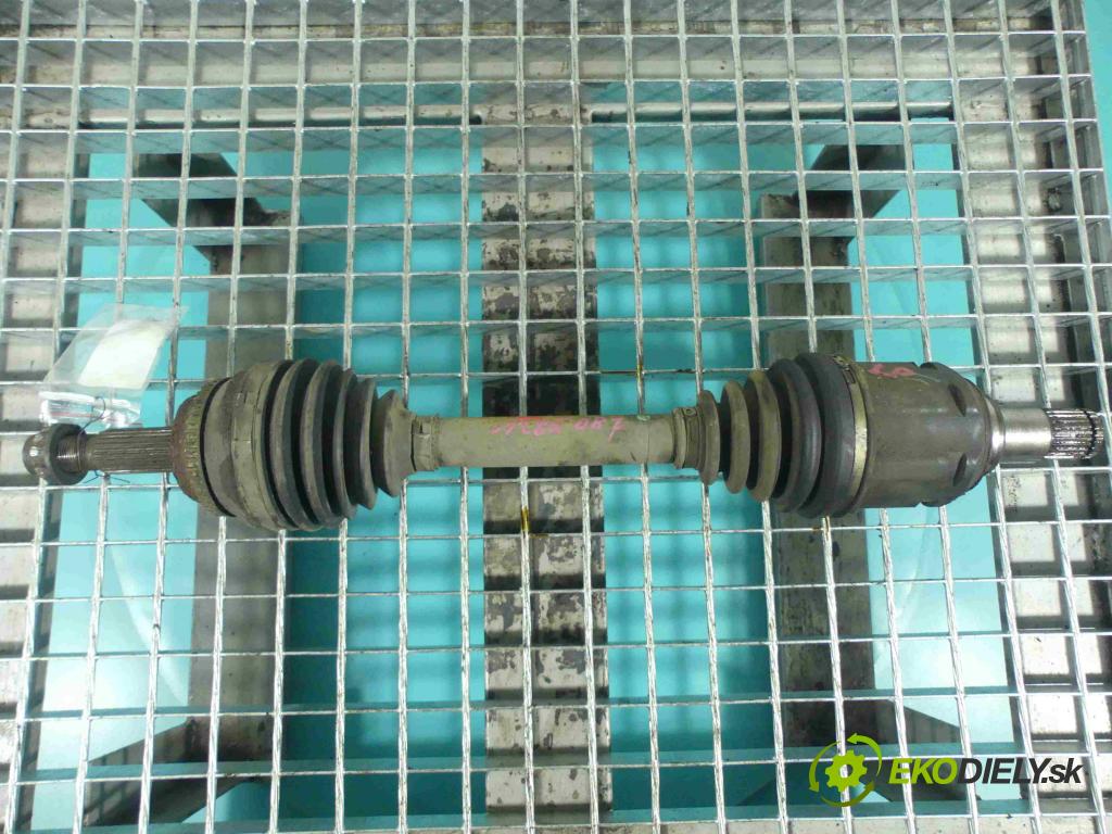 Toyota Corolla Verso I 2001-2004 2.0 D4D 90 HP manual 66 kW 1995 cm3 5- poloos ľavé  (Poloosy)