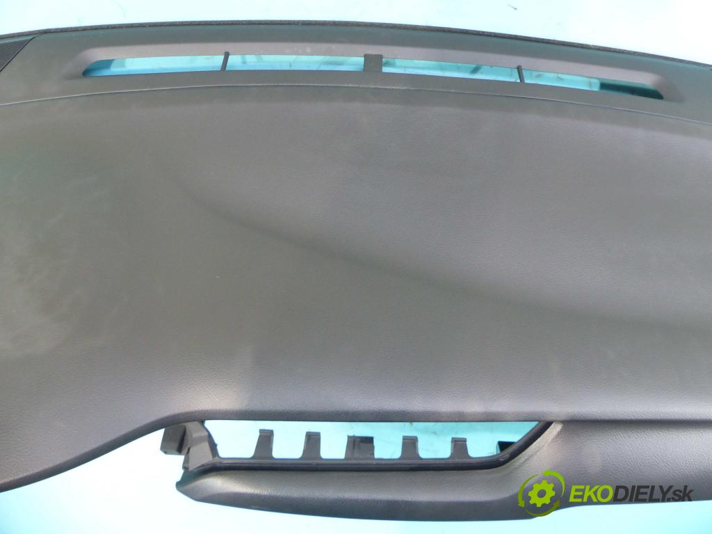Toyota Avensis III T27 2009-2018 2.0 D4D 143 HP manual 105 kW 1995 cm3 5- kokpit,pristrojová doska rozdeľovacia