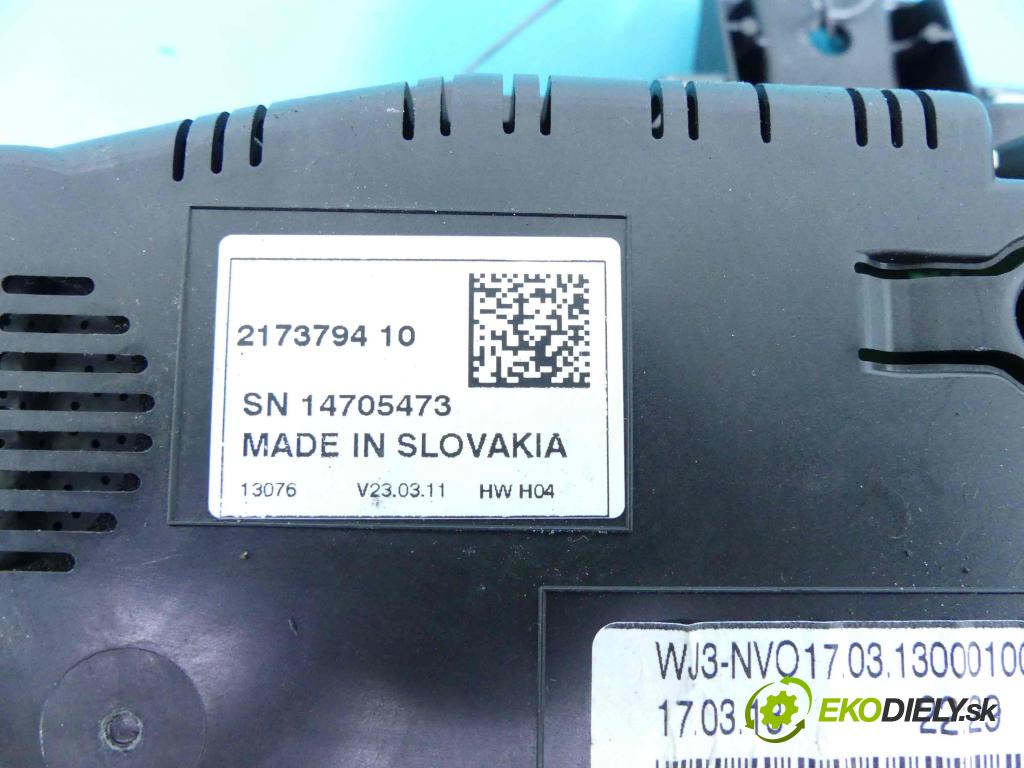 Skoda Fabia II 2007-2014 1.6 tdi 75 HP manual 55 kW 1598 cm3 5- prístrojovka/ budíky 5J0920801J (Prístrojové dosky, displeje)