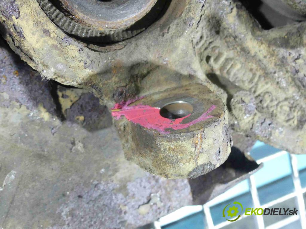 Skoda Fabia II 2007-2014 1.6 tdi 75 HP manual 55 kW 1598 cm3 5- náboj ľavé  (Náboje)