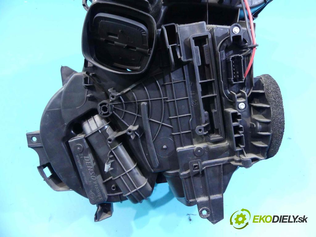 Renault Kangoo II 2008- 1.5 dci 86 hp manual 63 kW 1461 cm3 5- radiátor 8200447414 (Radiátory topení)