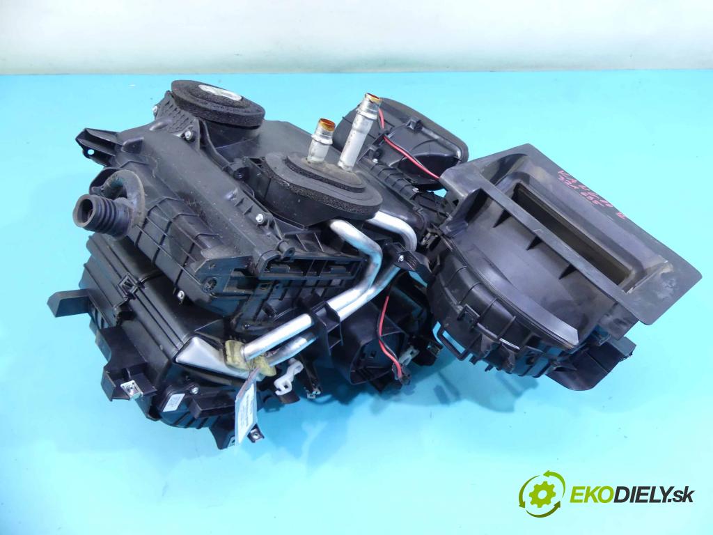 Renault Kangoo II 2008- 1.5 dci 86 hp manual 63 kW 1461 cm3 5- radiátor 8200447414 (Radiátory topení)