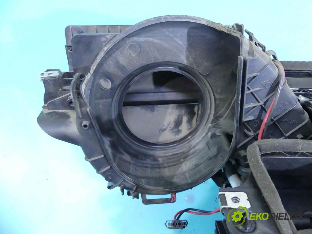 Renault Kangoo II 2008- 1.5 dci 86 hp manual 63 kW 1461 cm3 5- radiátor 8200447414 (Radiátory topení)