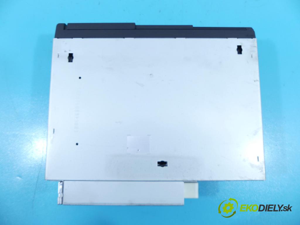 Land rover Range Rover III L322 2001-2012 3.6 TD V8 272 HP automatic 200 kW 3628 cm3 5- Menič: cd 3H42-18C830-AB (CD meniče)