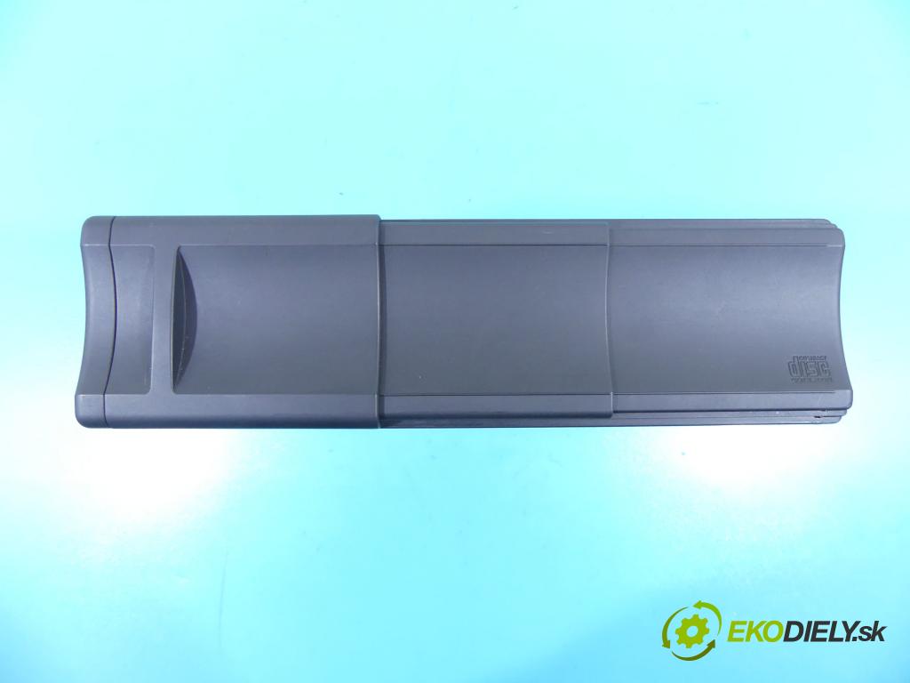 Land rover Range Rover III L322 2001-2012 3.6 TD V8 272 HP automatic 200 kW 3628 cm3 5- Menič: cd 3H42-18C830-AB (CD meniče)