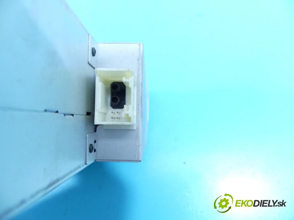 Land rover Range Rover III L322 2001-2012 3.6 TD V8 272 HP automatic 200 kW 3628 cm3 5- Menič: cd 3H42-18C830-AB (CD meniče)