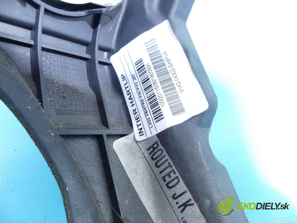 Land rover Range Rover III L322 2001-2012 3.6 TD V8 272 HP automatic 200 kW 3628 cm3 5- Mřížka: kúrenia stredová 9H42-04302-BA (Mriežky kúrenia (fukáre))