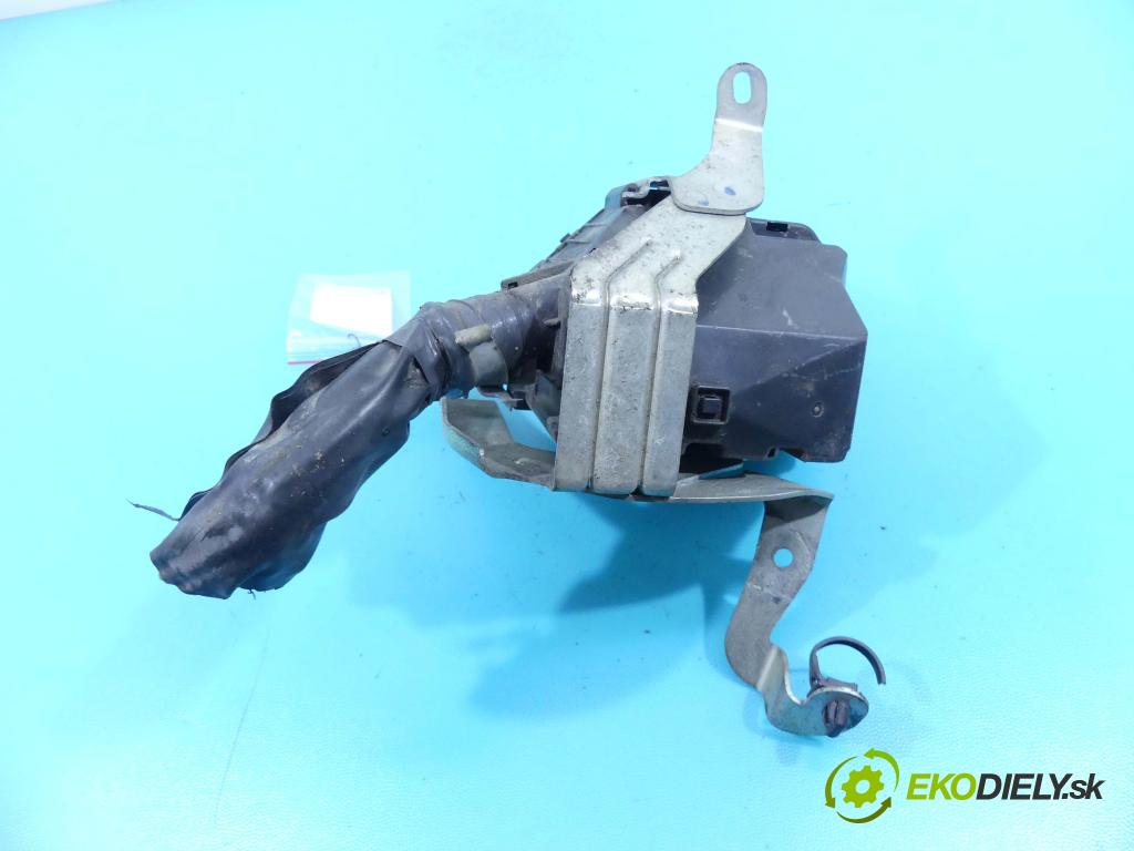 Infiniti Q50 I 2013-2017 2.0 T 211KM automatic 155 kW 1991 cm3 4- skříňka pojistková  (Pojistkové skříňky)