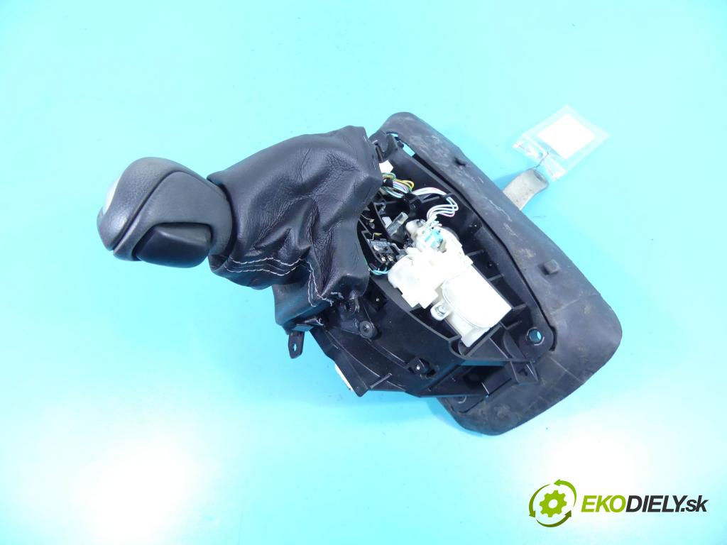 Infiniti Q50 I 2013-2017 2.0 T 211KM automatic 155 kW 1991 cm3 4- Páka: Změny: stupeň,rýchlosť  (Rýchlostné páky / kulisy)