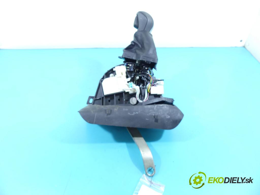 Infiniti Q50 I 2013-2017 2.0 T 211KM automatic 155 kW 1991 cm3 4- Páka: Změny: stupeň,rýchlosť  (Rýchlostné páky / kulisy)