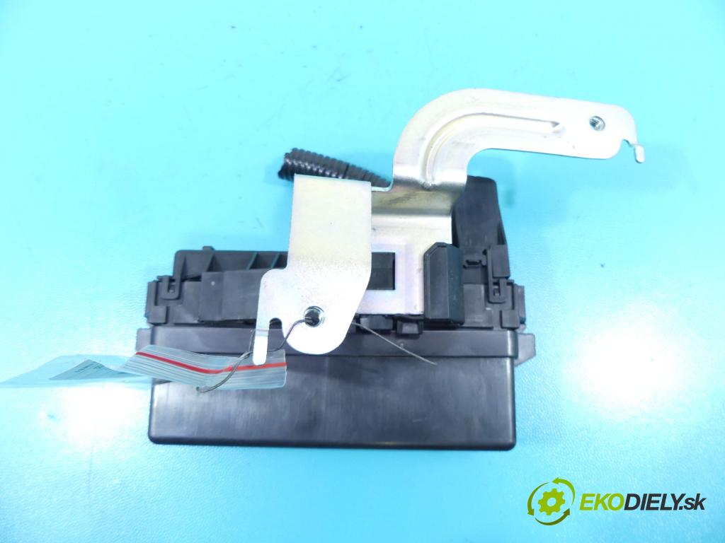 Infiniti Q50 I 2013-2017 2.0 T 211KM automatic 155 kW 1991 cm3 4- skříňka pojistková 7154-7138-30 (Pojistkové skříňky)