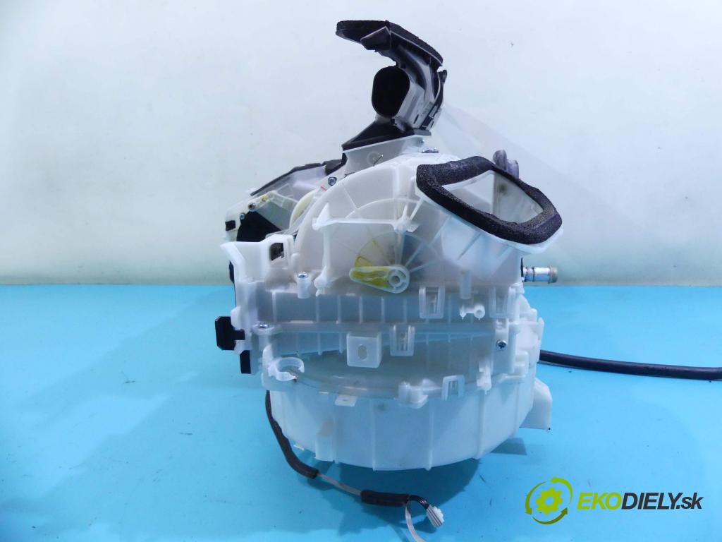 Infiniti Q50 I 2013-2017 2.0 T 211KM automatic 155 kW 1991 cm3 4- radiátor 27110 4GF0B (Radiátory topení)