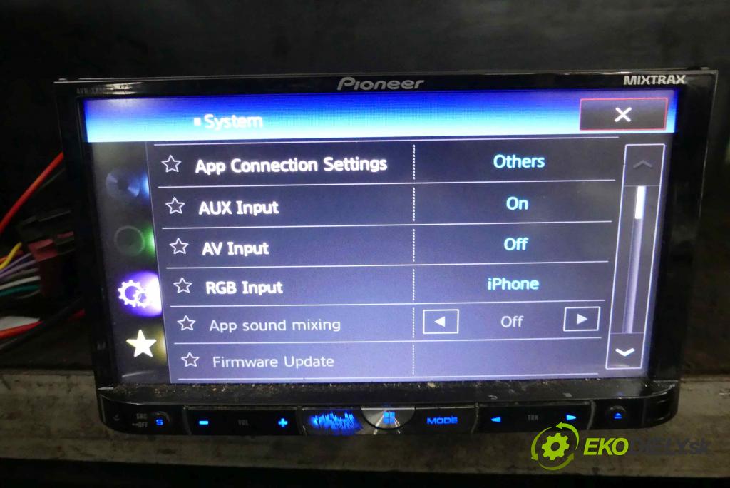 Toyota Avensis II T25 2003-2008 2.0 D4D 116 HP manual 85 kW 1995 cm3 4- Radio AVH-X8500BT