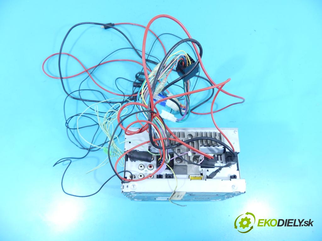 Toyota Avensis II T25 2003-2008 2.0 D4D 116 HP manual 85 kW 1995 cm3 4- Radio AVH-X8500BT