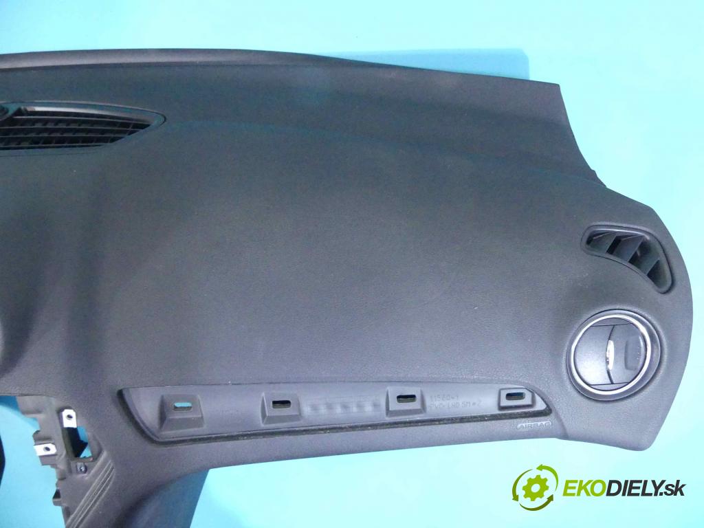 Ford Mondeo Mk4 2007-2014 2.2 tdci 175 HP manual 129 kW 2179 cm3 5- kokpit,pristrojová doska rozdeľovacia