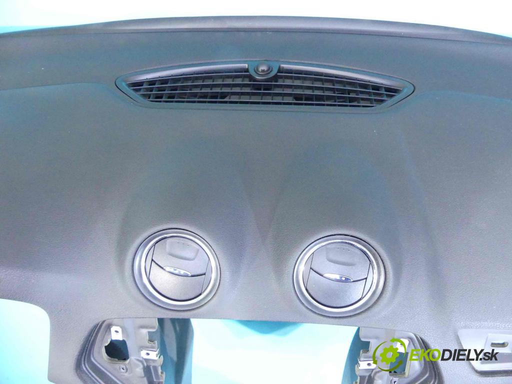 Ford Mondeo Mk4 2007-2014 2.2 tdci 175 HP manual 129 kW 2179 cm3 5- kokpit,pristrojová doska rozdeľovacia