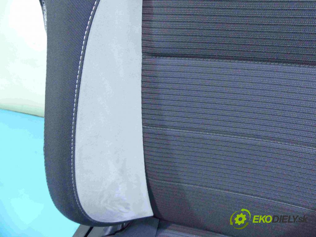 Toyota Avensis III T27 2009-2018 2.0 D4D 143 HP manual 105 kW 1995 cm3 5- Sedačka pravý  (Sedačky, sedadlá)