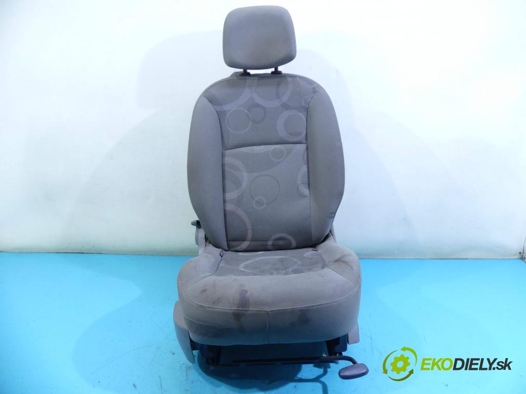 Renault Kangoo II 2008- 1.5 dci 86 HP manual 63 kW 1461 cm3 5- Sedačka pravý  (Sedačky, sedadlá)