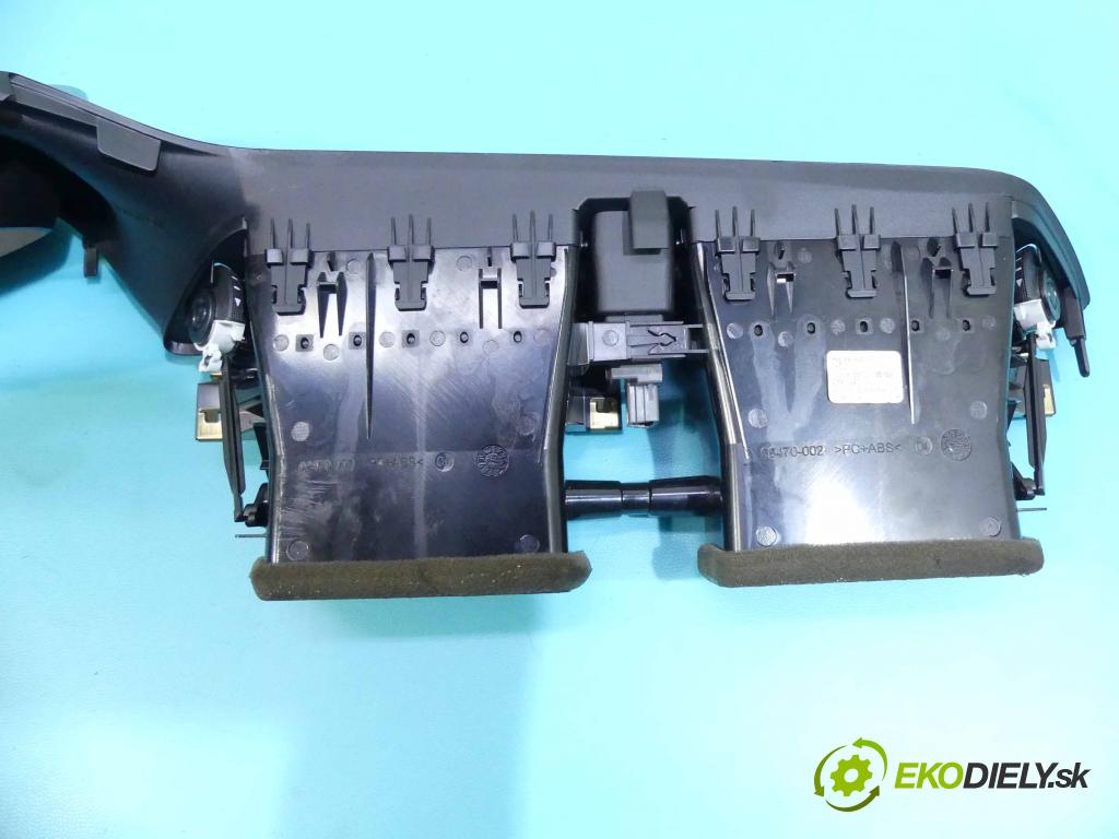 Toyota Avensis III T27 2009-2018 2.0 D4D 143 HP manual 105 kW 1995 cm3 5- Mřížka: kúrenia stredová 55670-05150 (Mriežky kúrenia (fukáre))