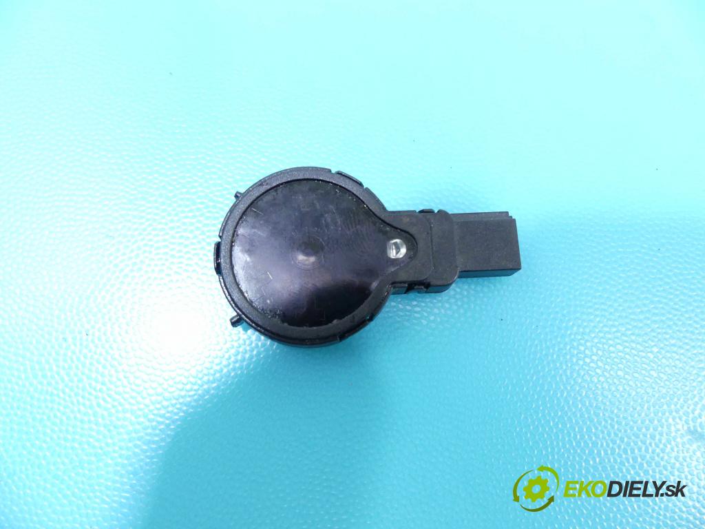 Toyota Avensis III T27 2009-2018 2.0 D4D 143 HP manual 105 kW 1995 cm3 5- snímač déšť: 89941-05030-F (Snímače dažďa)