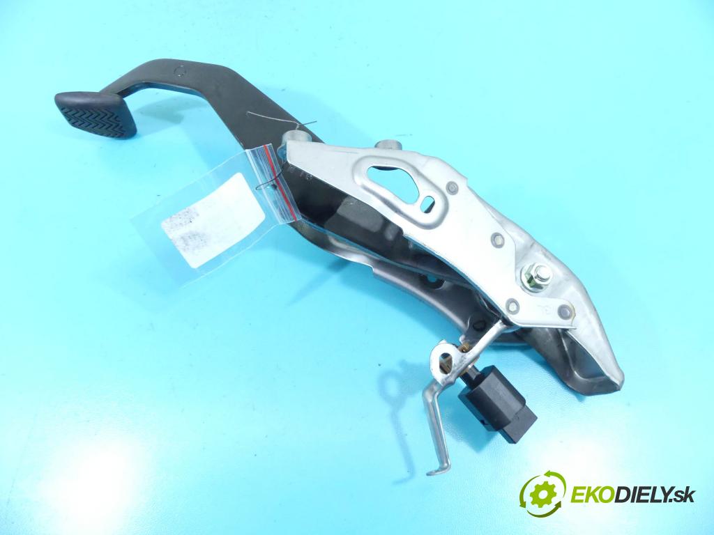 Toyota Avensis III T27 2009-2018 2.0 D4D 143 HP manual 105 kW 1995 cm3 5- pedále  (Pedále)