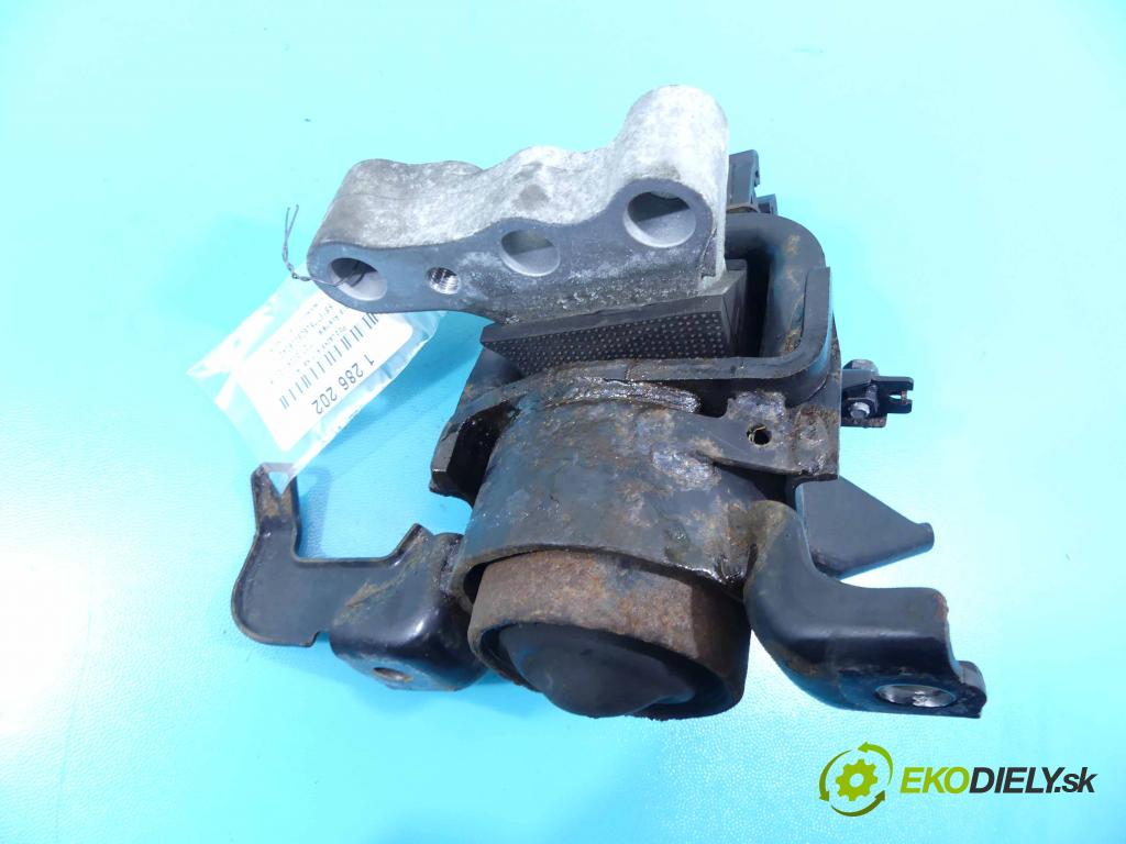 Toyota Avensis III T27 2009-2018 2.0 D4D 143 HP manual 105 kW 1995 cm3 5- airbag motora  (Držiaky motora)